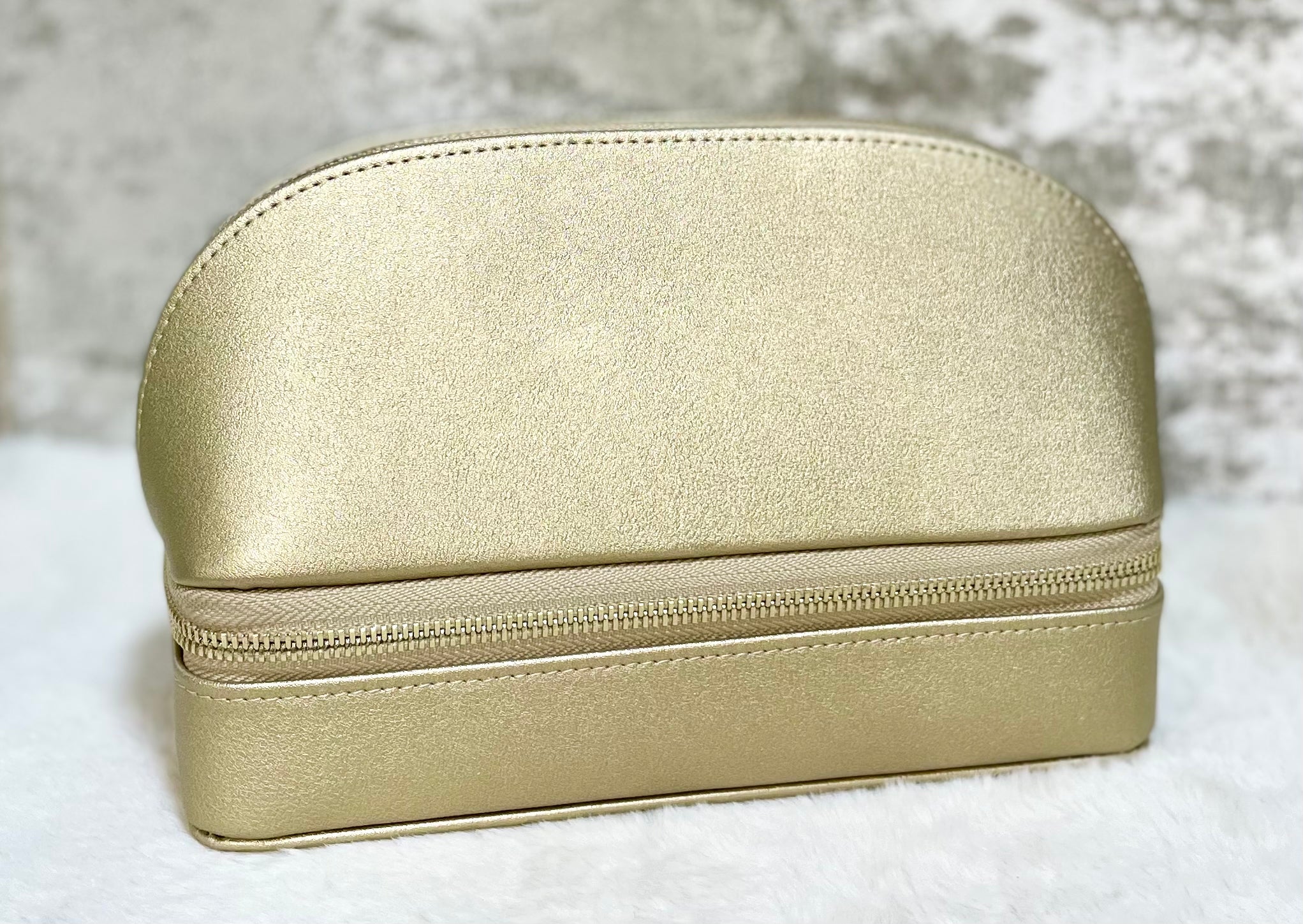 Hollis Gold Travel Jewelry Case with Mirror