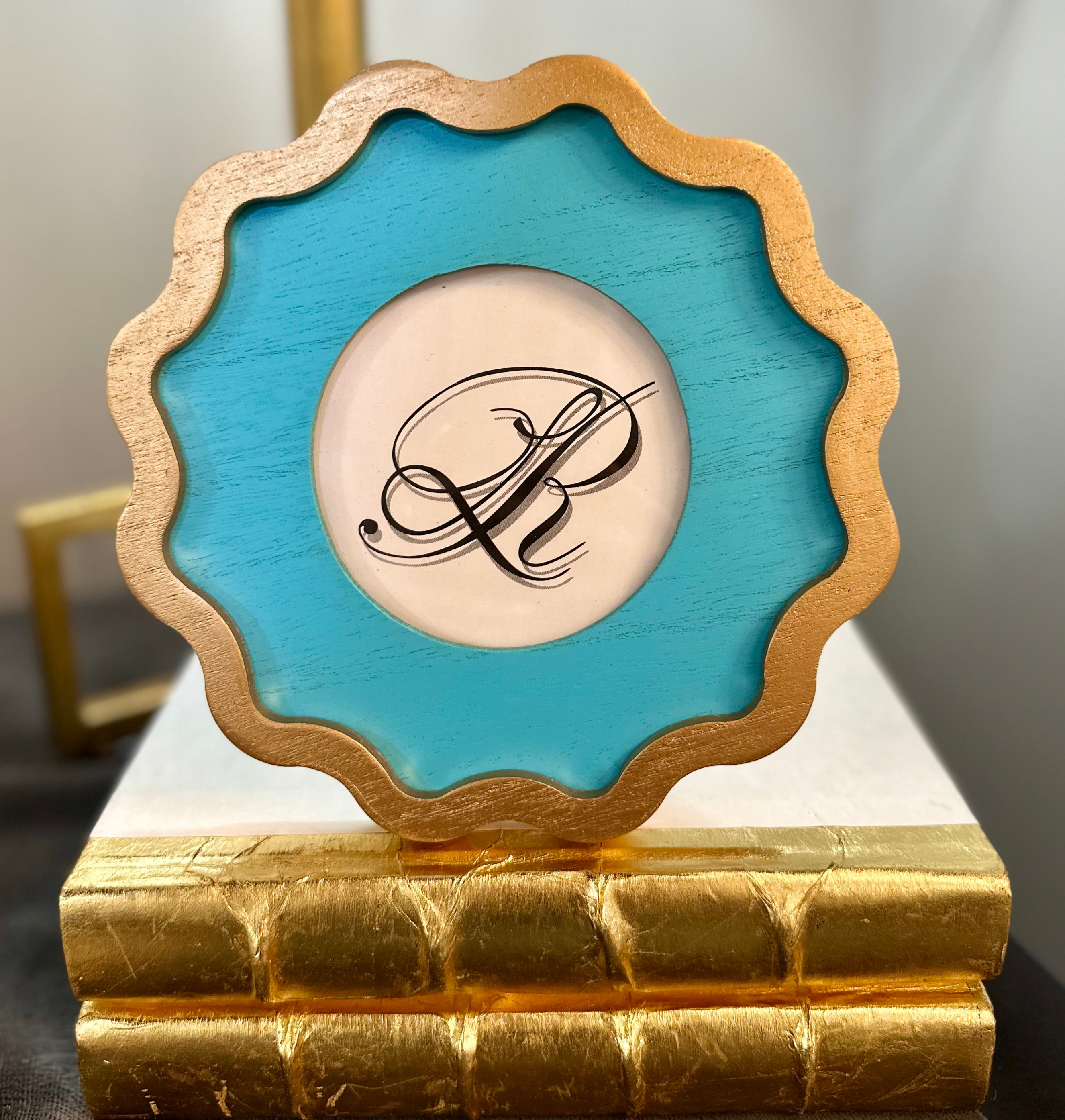 Scalloped Wood Photo Frame