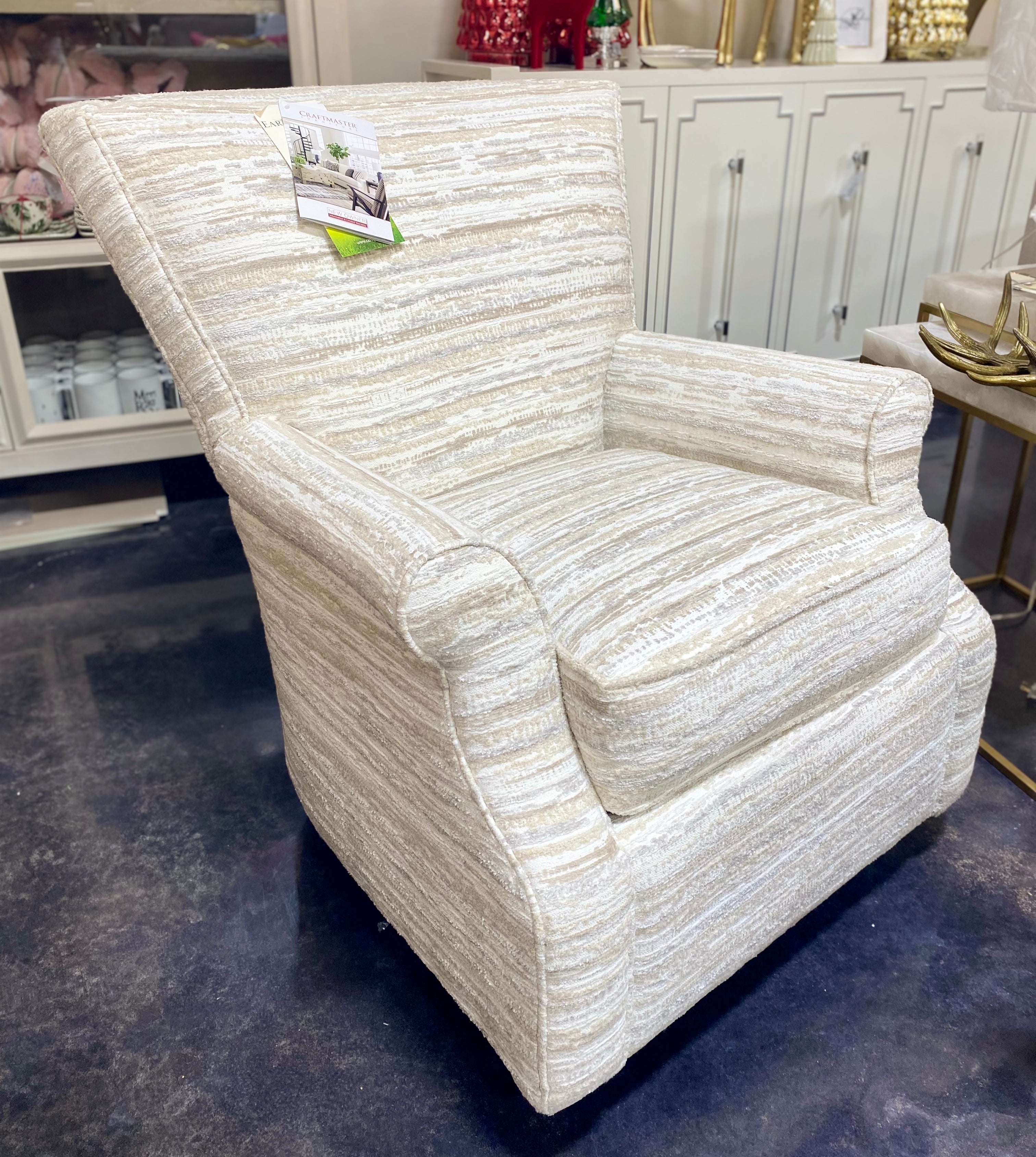 Craftmaster Wide Back Cream & Beige Chair