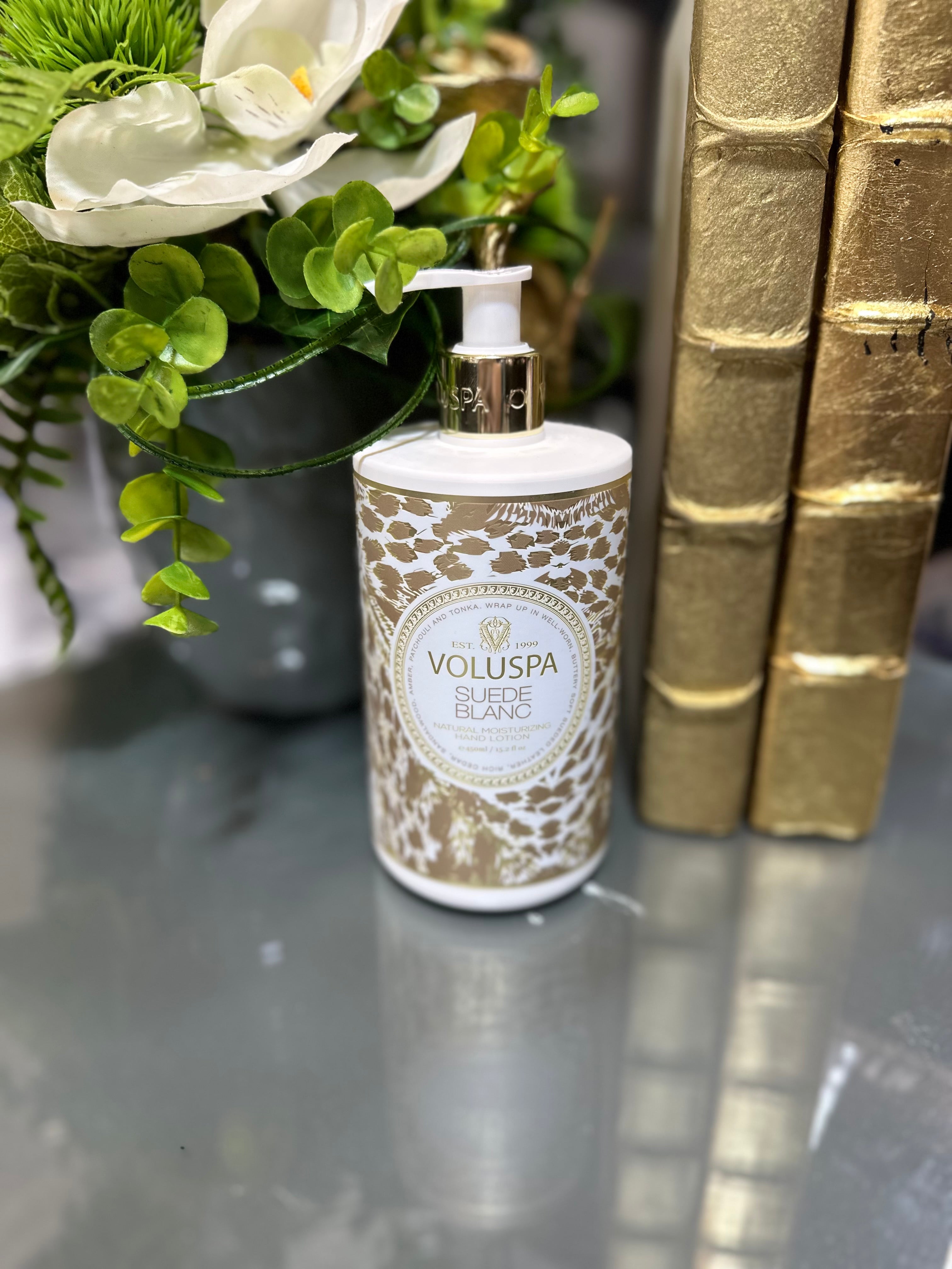 Suede Blanc hand lotion