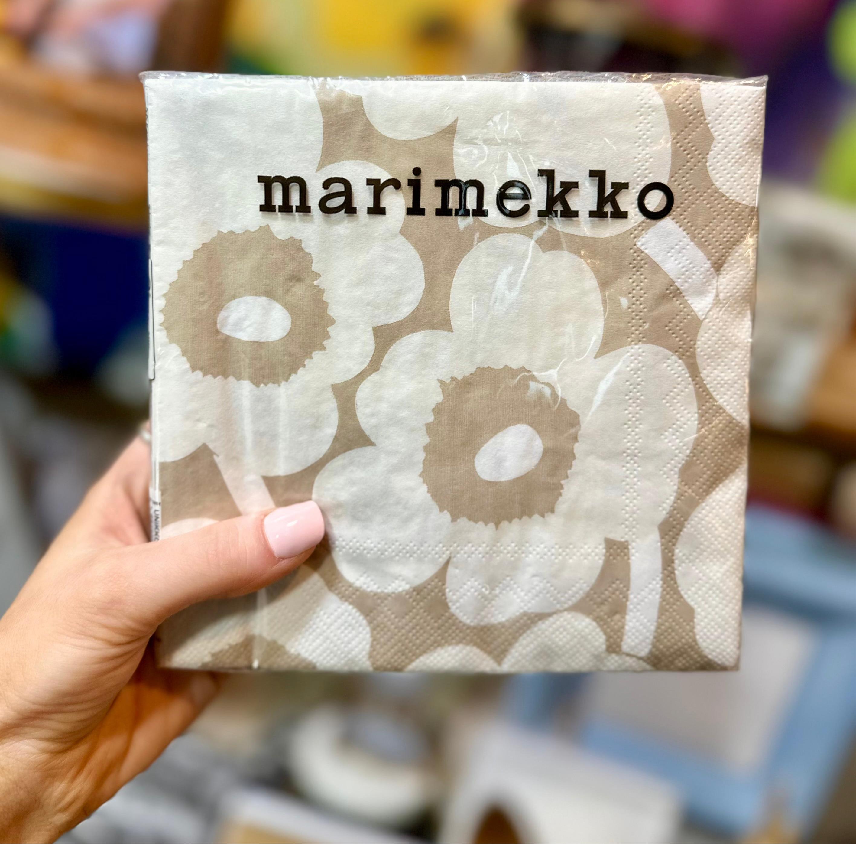 Beige and white floral napkins
