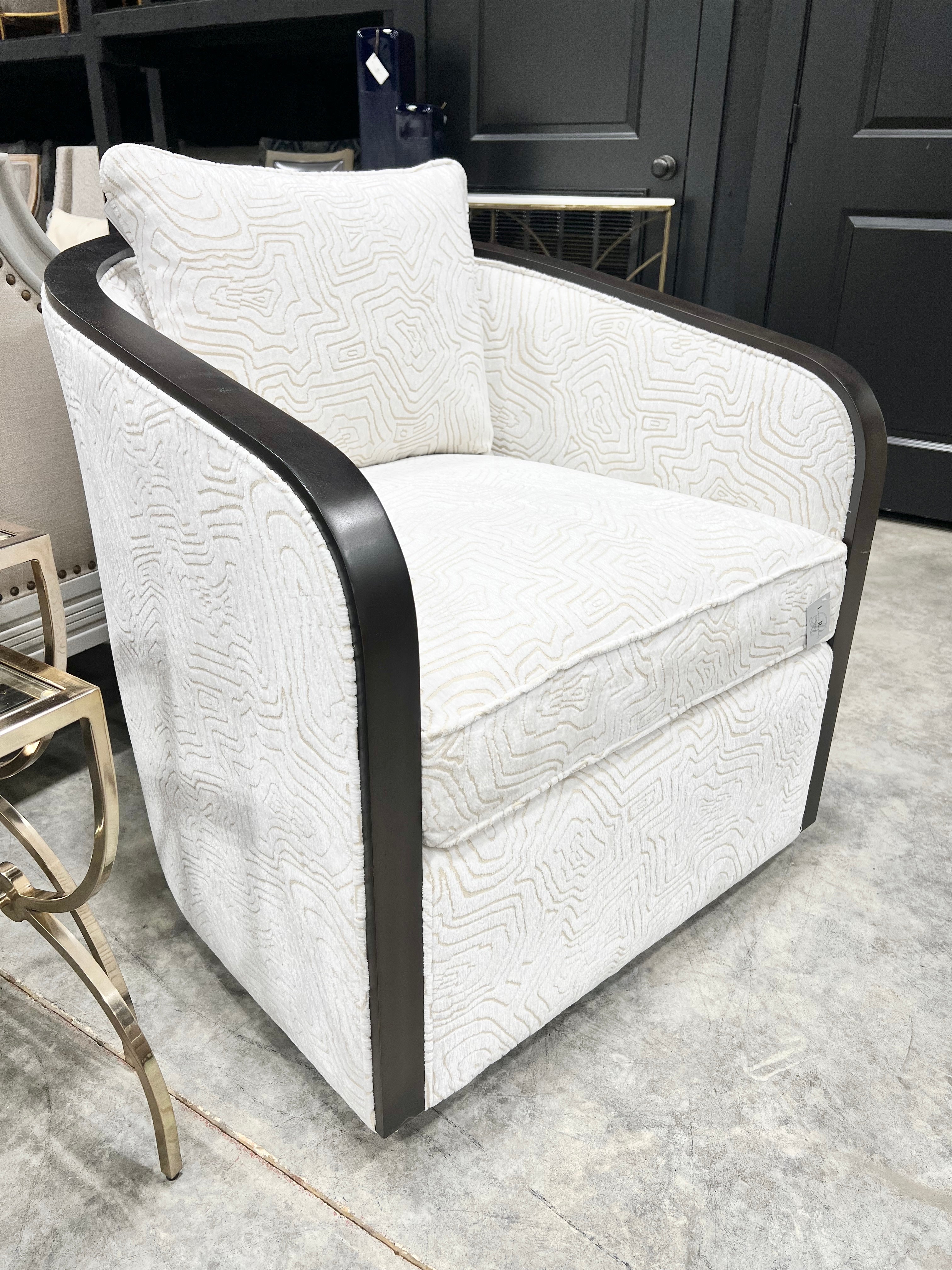 Craftmaster Swivel Arm Chair