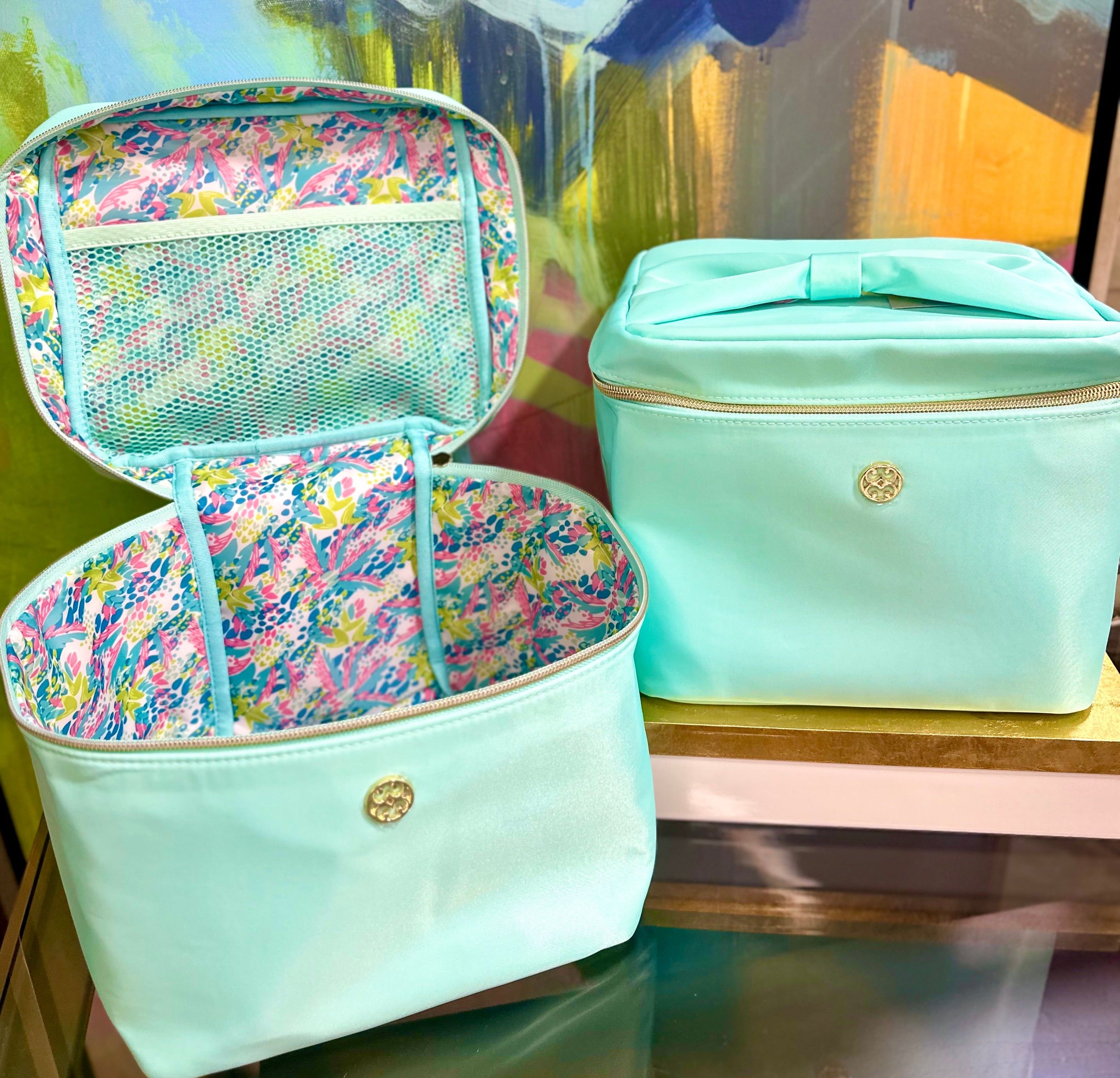 Medium travel bow bag