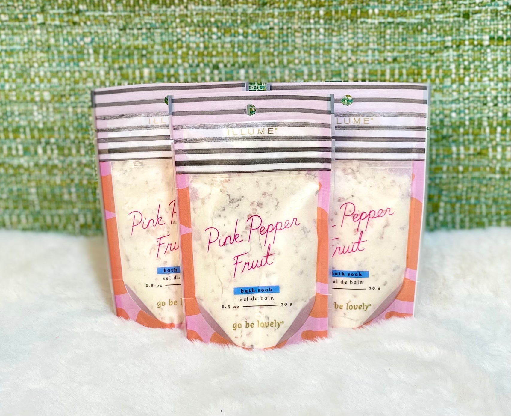 Illume “Pink Pepper Fruit”  Bath Soak